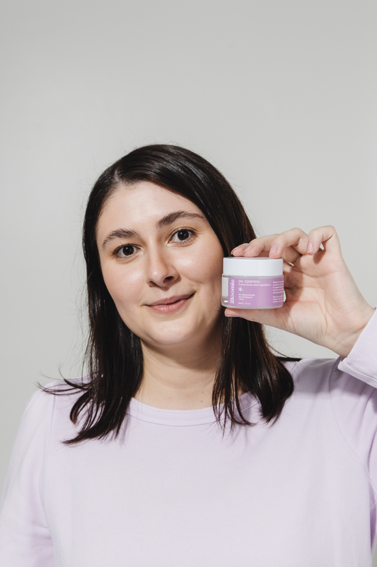 CREMA OIL CONTROL